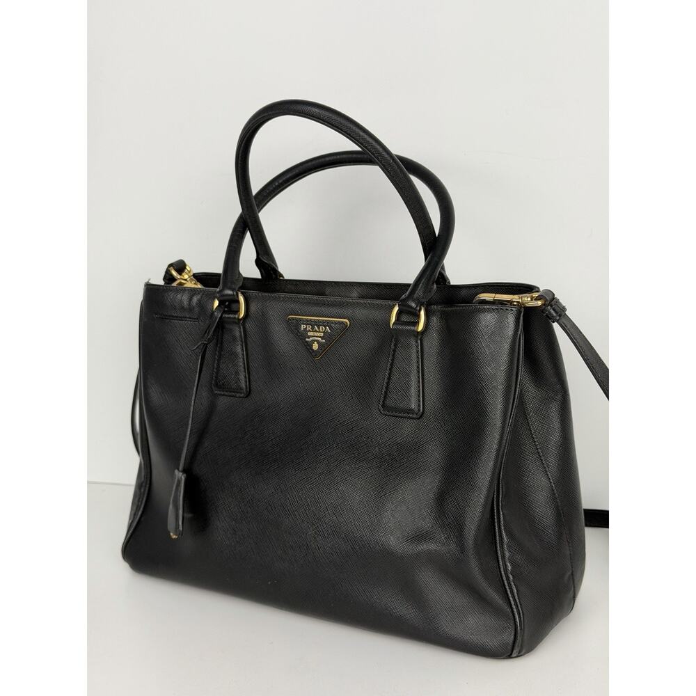 Prada Galleria Double Zip Tote Medium in Black Saffiano Leather S17